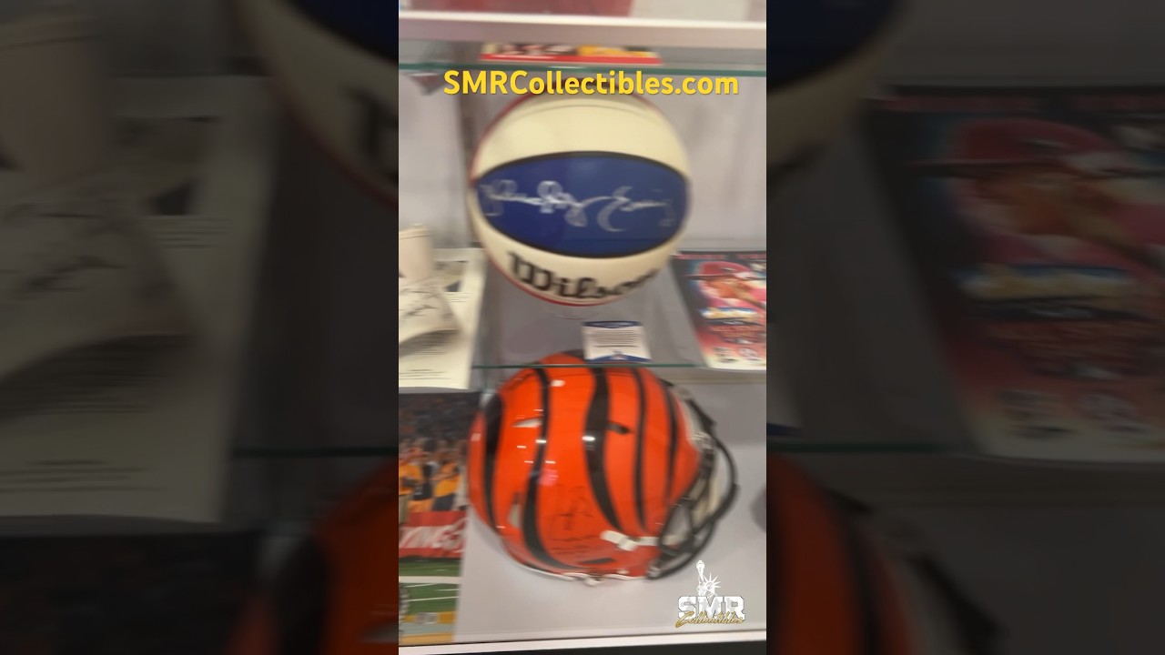 Sports Memorabilia - Joe Burrow signed & Brett Favre signed helmet!