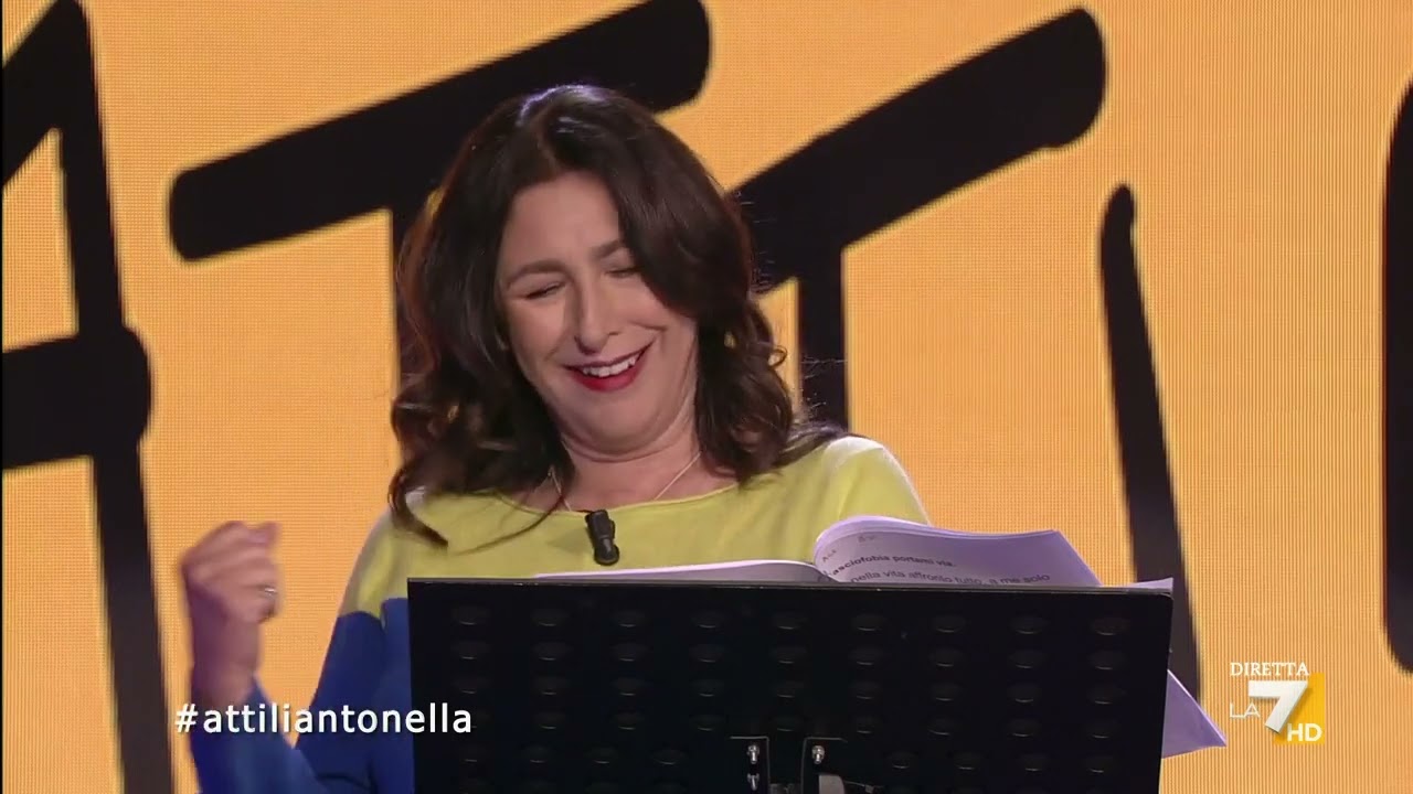 il monologo di Antonella Attili: 