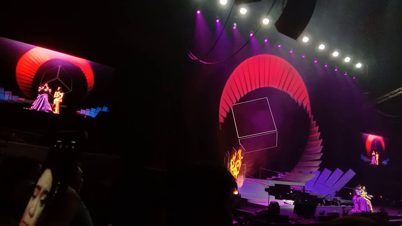 Unified Concert : Regine Velasquez and Sarah Geronimo - part 5