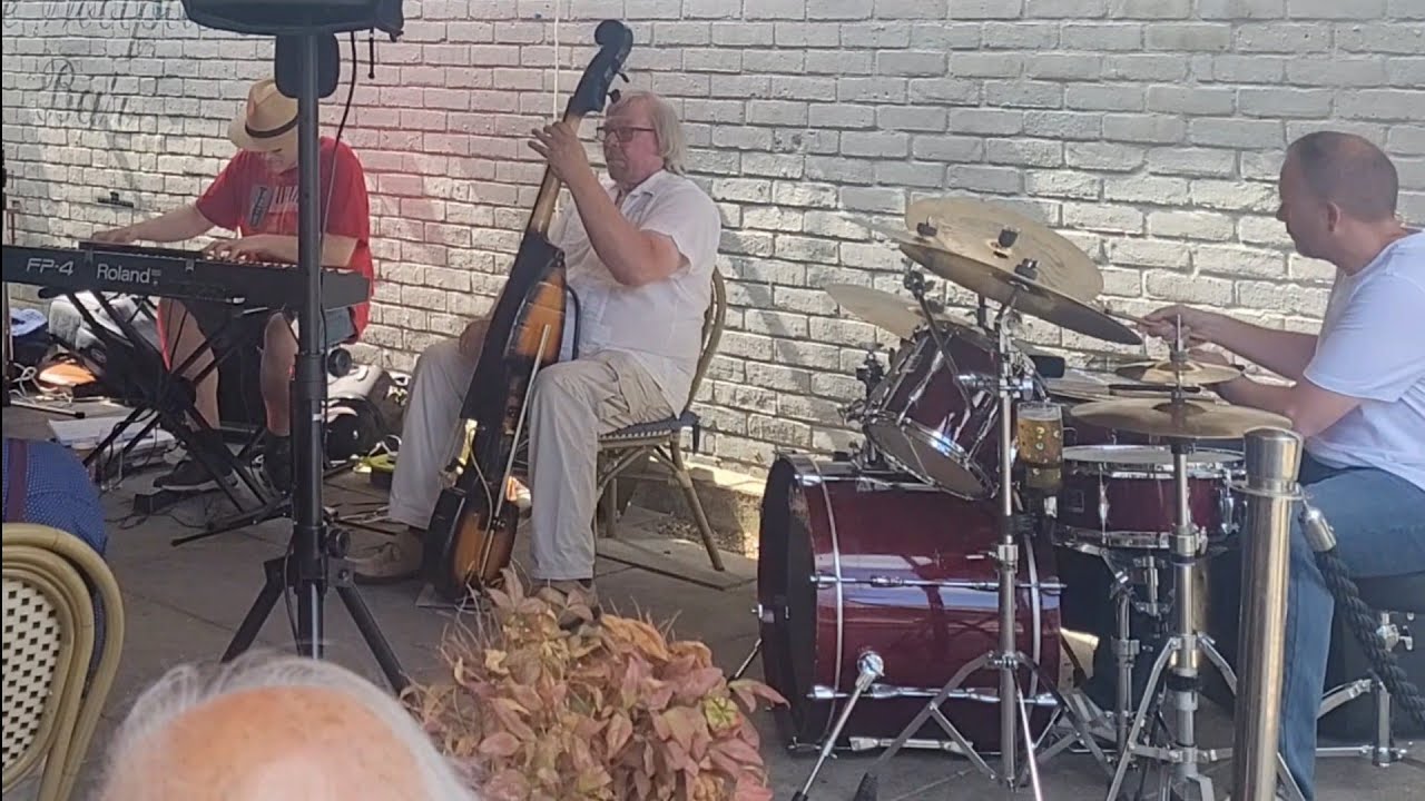 Pennies From Heaven - Al Nicholls Swing Stars (Clancy Trio feature)