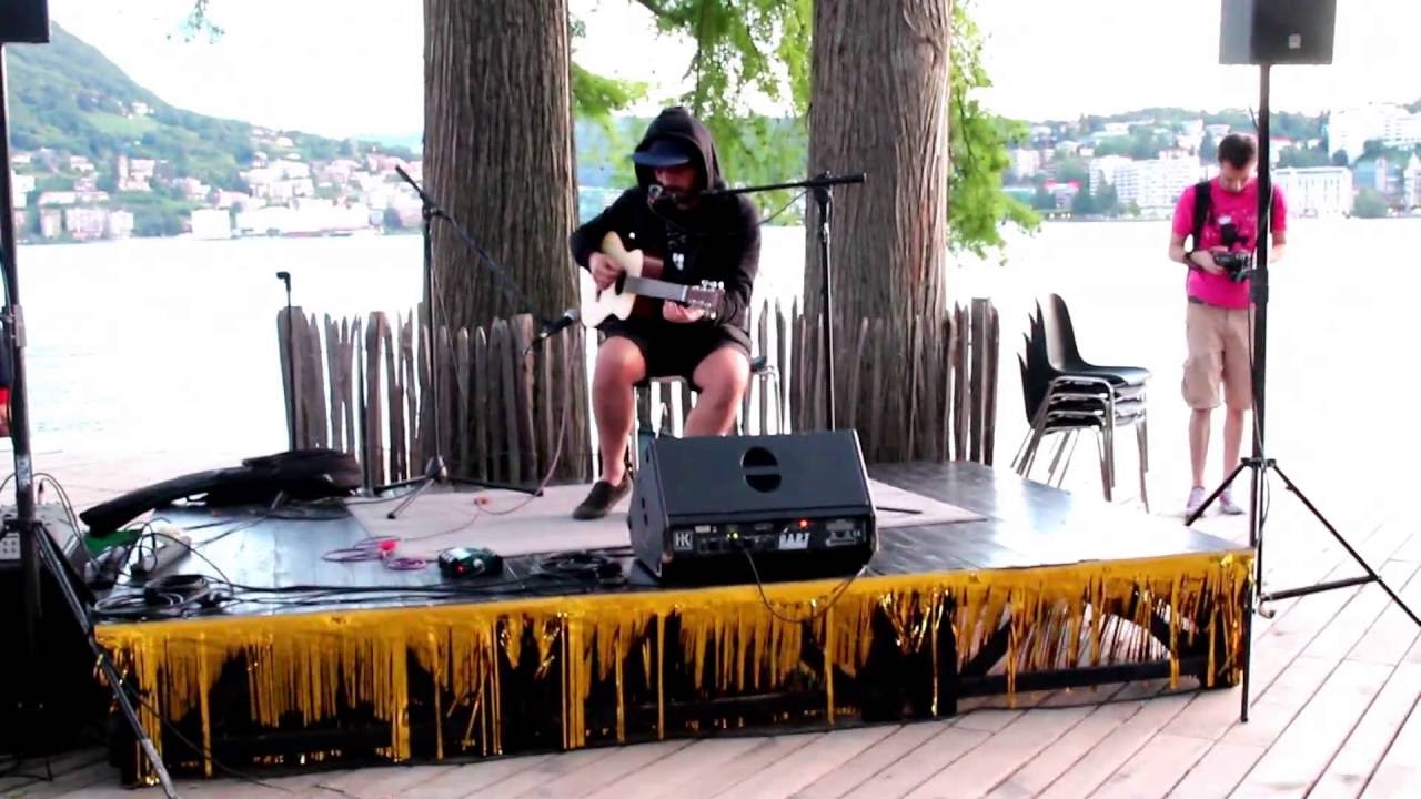 Calcutta: Live Solo @ Buskers Festival