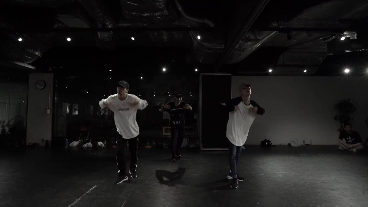 AZUR-D-BOYZ
