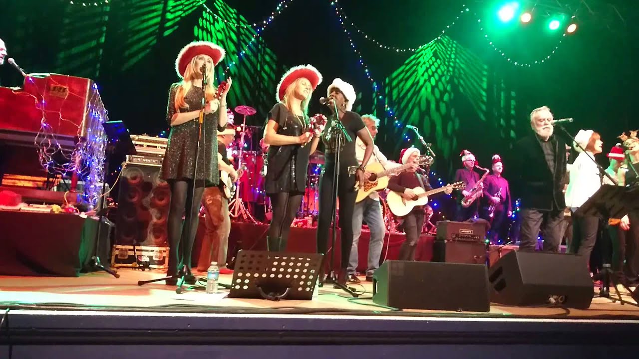 The SAS band with Roger Taylor, War is over.