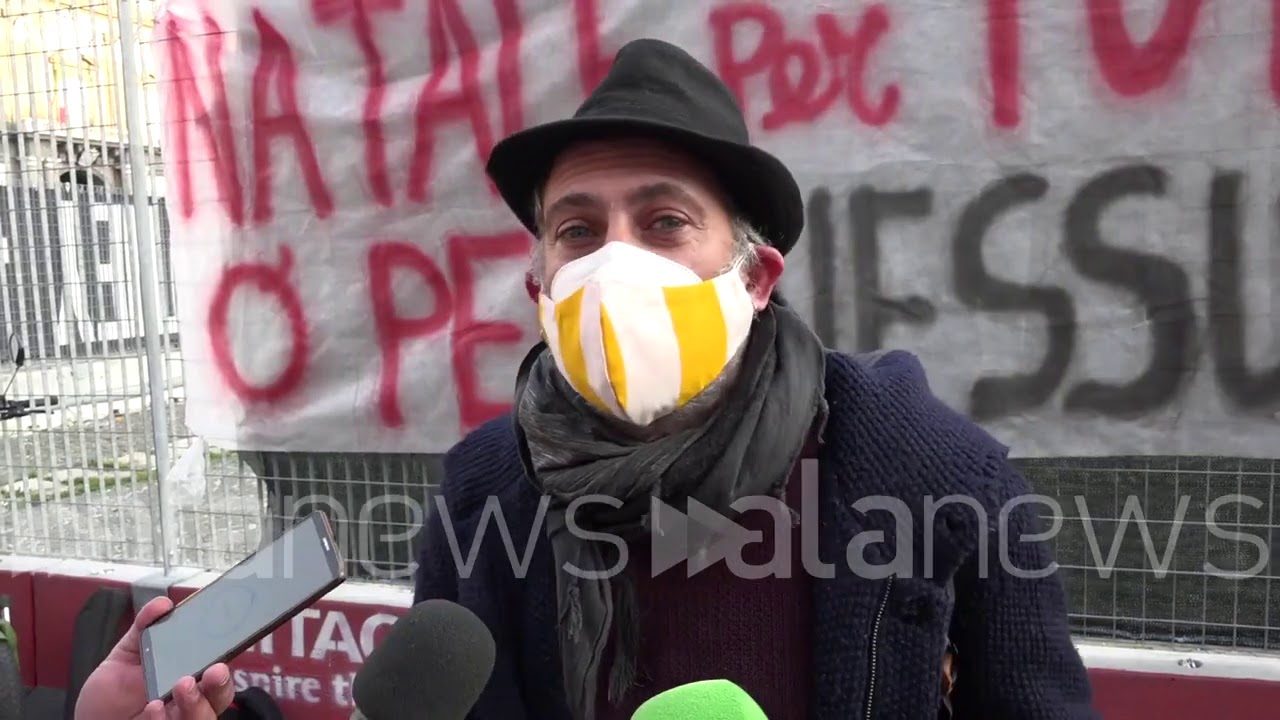 Napoli, lavoratori dello spettacolo e disoccupati in piazza