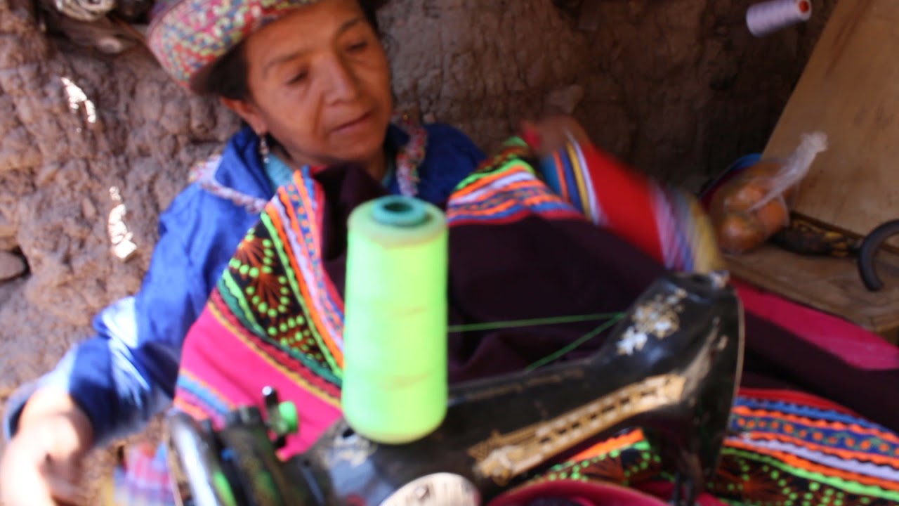 TABLAS DE SARHUA CON  ARTE TEXTIL DE SARHUA FAMILIA AGUILAR VIVANCO