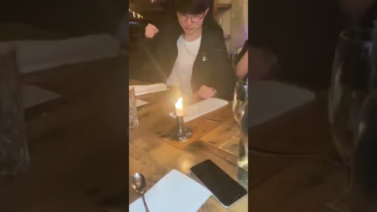 Faker celebrating his birthday 🎉