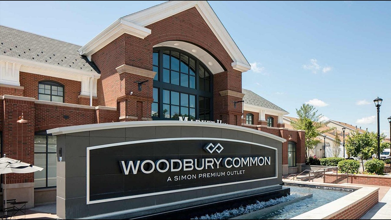 Ofertas IMPERDIBLES en el mejor Outlets de Nueva York, Woodbury Commons