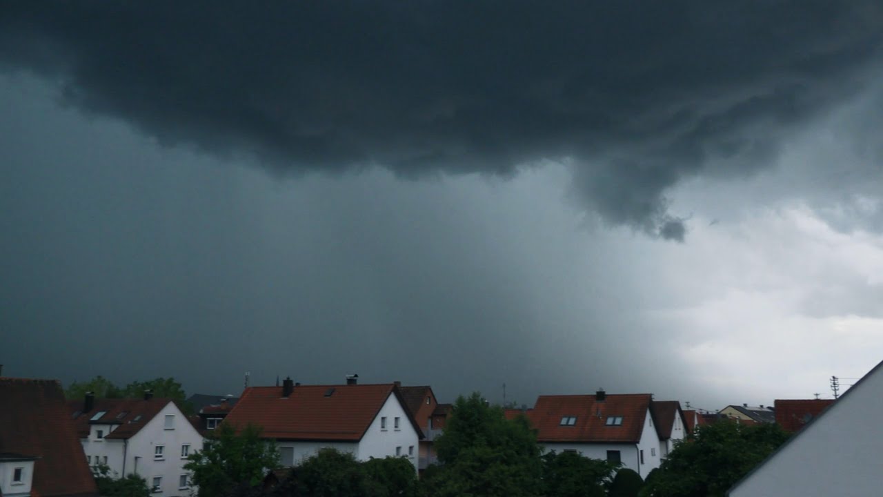 Heftiges rotierendes Gewitter mit Hagelsturm, 03. Juni 2025