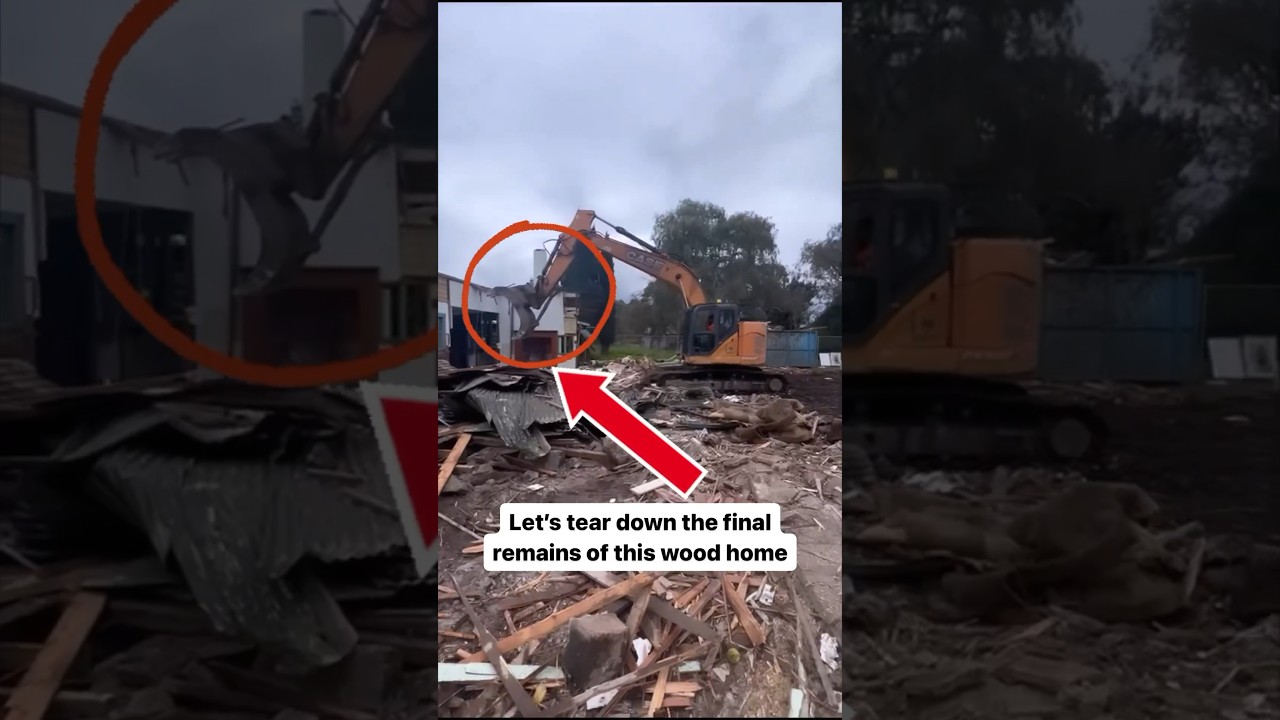 Home Demolition in Melbourne Victoria! #demolition #demolitionday #homedemolition #construction