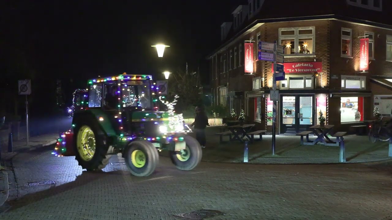 Optocht  verlichte Tractor Optocht  4 januari 2025 Winterswijk Gld NL