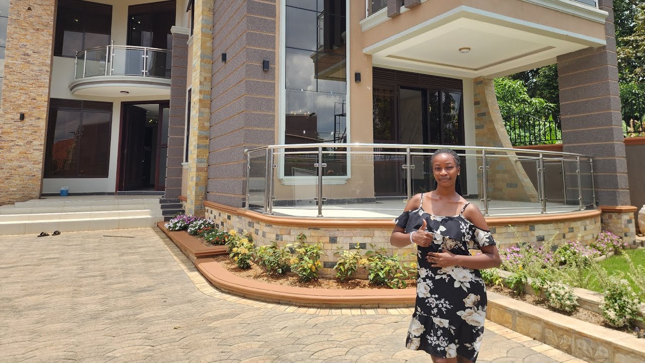 TOURING THE 7 BEDROOMS HOUSE IN KIRA KAMPALA UGANDA 🇺🇬.