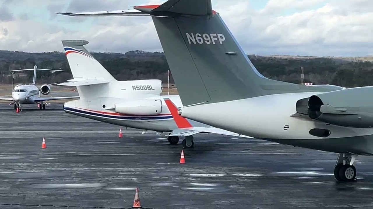 ✈️Few minutes of plane spotting in FTY-Fulton county airport, ga✈️