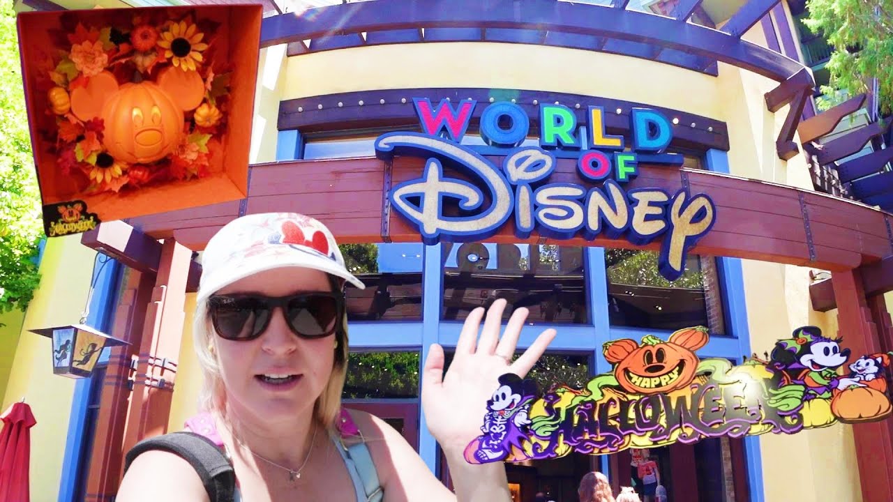 Lookin' for Halloween Merch on a Very Hot Day at Disneyland! Do they have the Iconic Mickey Wreath?