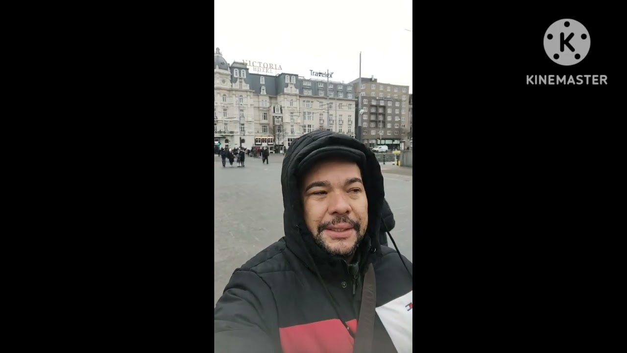 Amsterdam, se perdendo por ela.