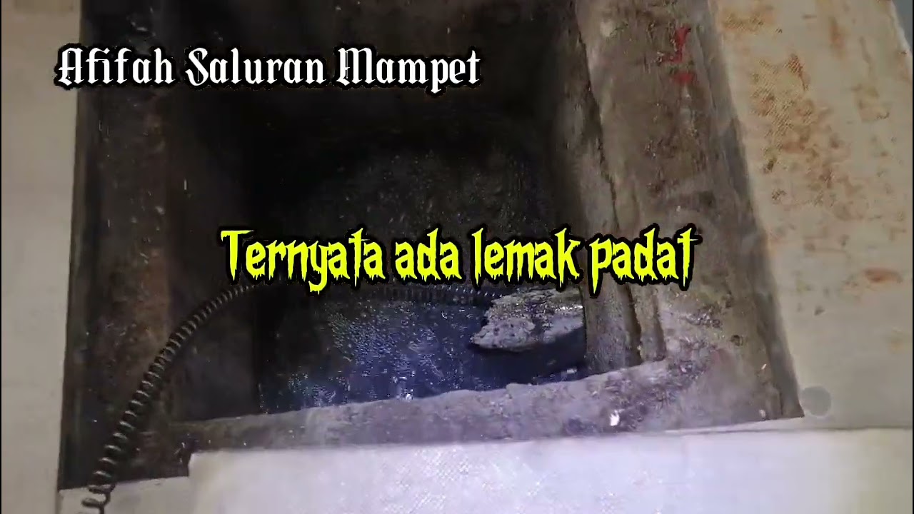 Saluran air pembuangan belakang mampet di Perumahan Cilegon Park Blok F3.