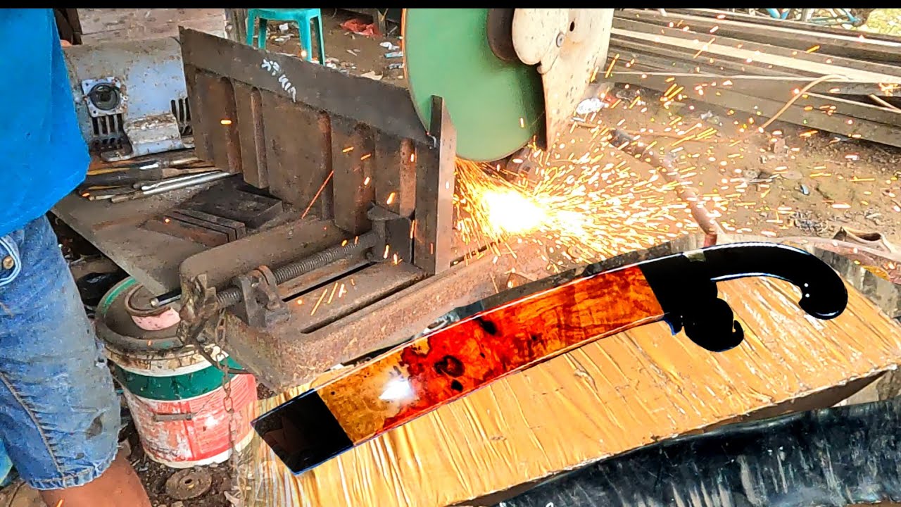 super kreatif membuat gagang dan sarung golok dari tanduk kerbau perpaduan kayu dan menempa golok