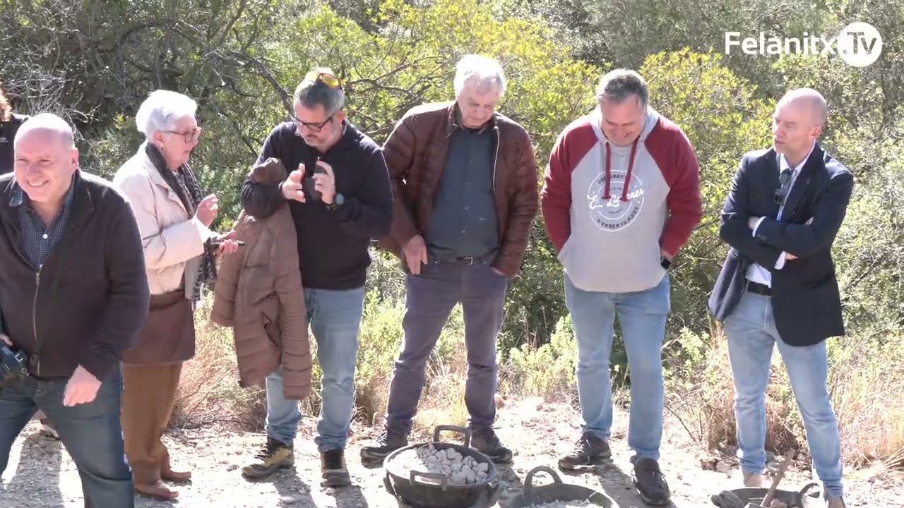 Reobrin una cova funeraria de fa 4 000 anys damunt sa Mola