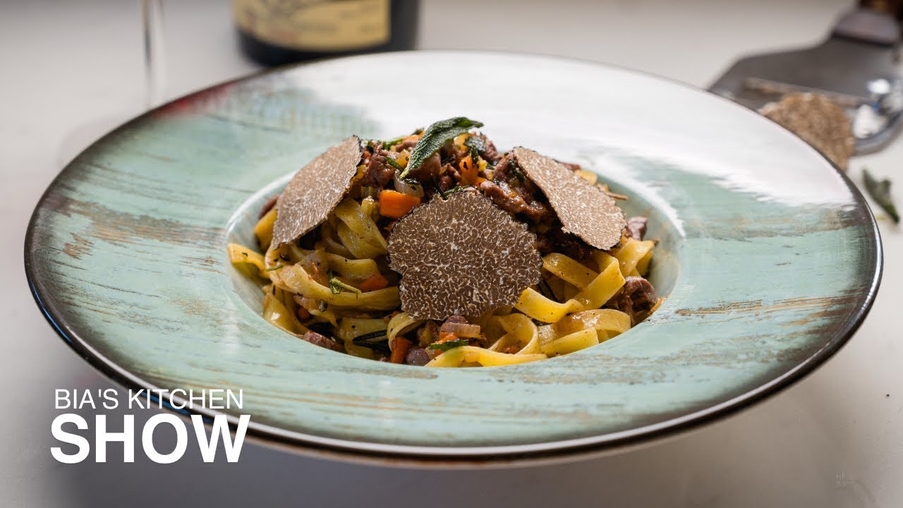 Italian recipe that we can do at home with restaurant quality - DUCK RAGU WITH FETTUCCINE