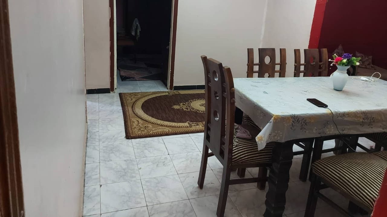 شقه للبيع  130متر مدينة 15 حلوان مجاوره 22 العماير البيضا دور خامس من فضلكم الاشتراك بالقناه