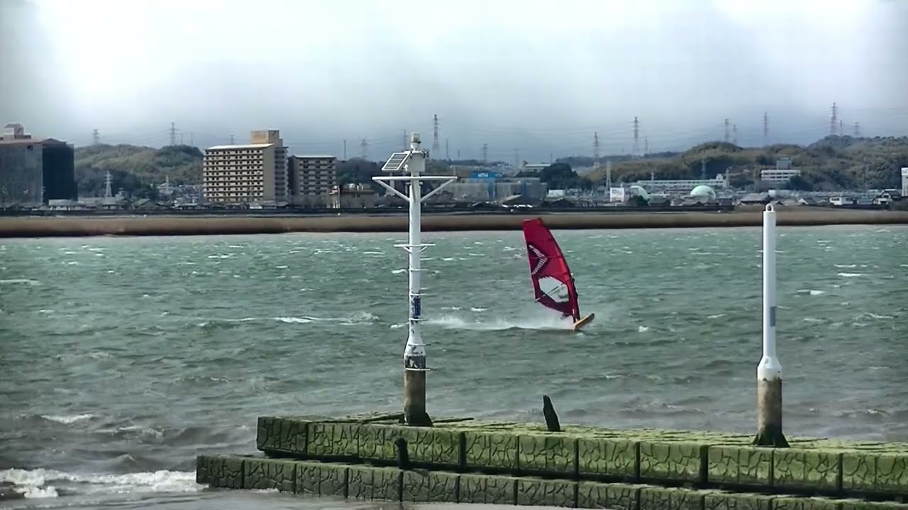 2025.3.19.水曜日　桑名Yahoo!予報8の爆風予報！そして弱気の4.0㎡にしたらアンダーでした(笑)　ウインドサーフィン73㍑フォアレイキジャイブ練習