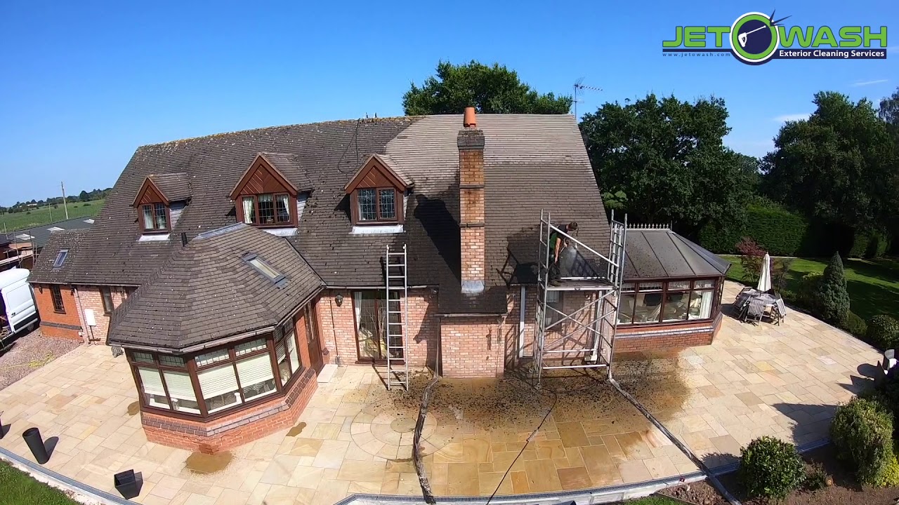 Roof Pressure Washing | Roof Cleaning