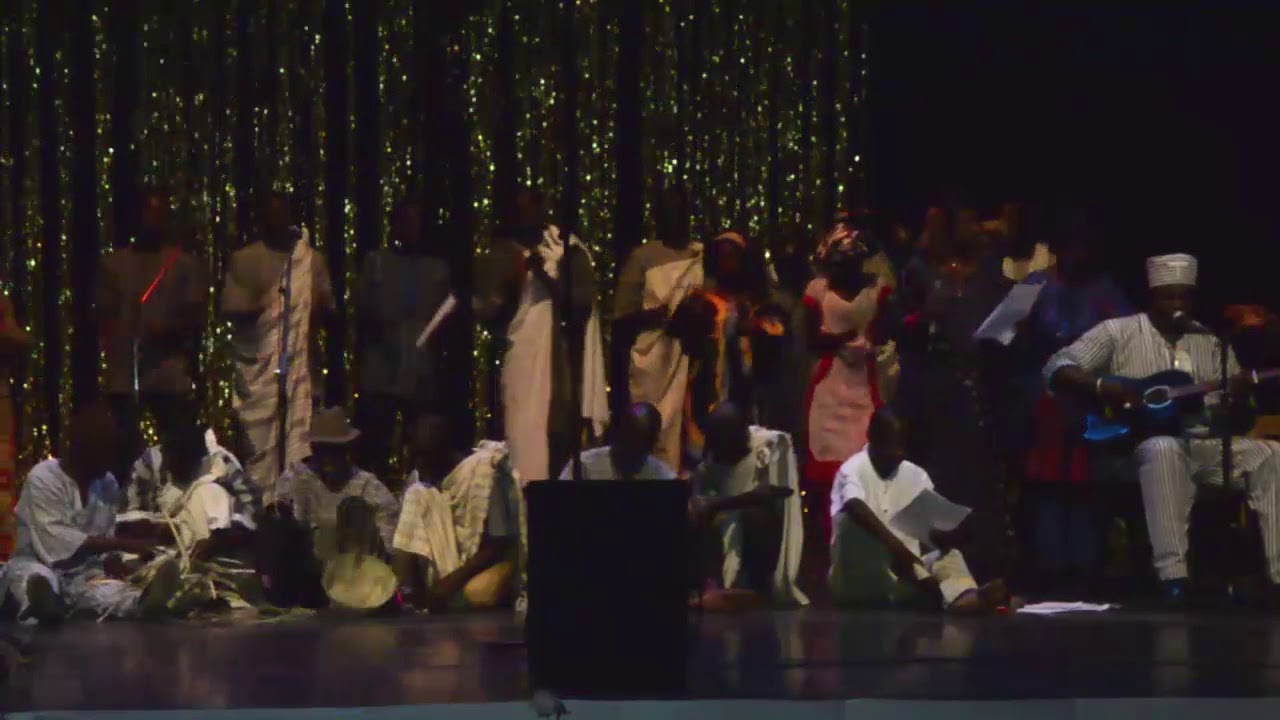 PRESTATION GRANDE CHORALE FADIOUTH HOMMAGE A REMI DIEGANE