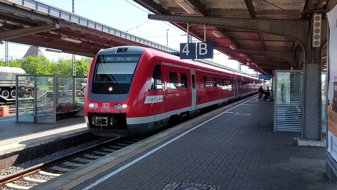 Szenen am Bahnsteig in Weimar