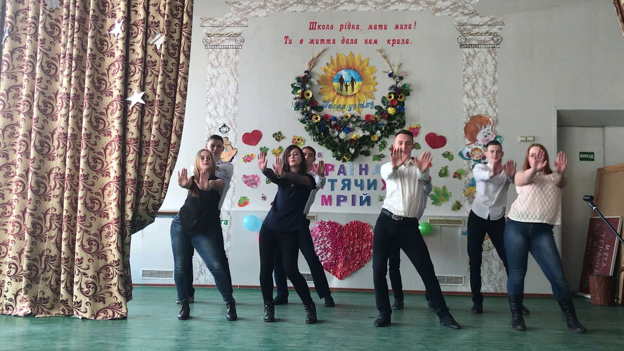 Випускники 2017 року - танці