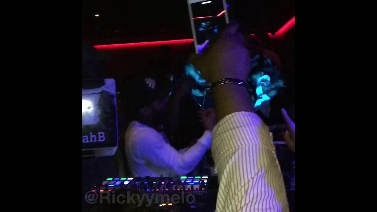 Drake ft Giggs - No Long Talk (More life) LIVE