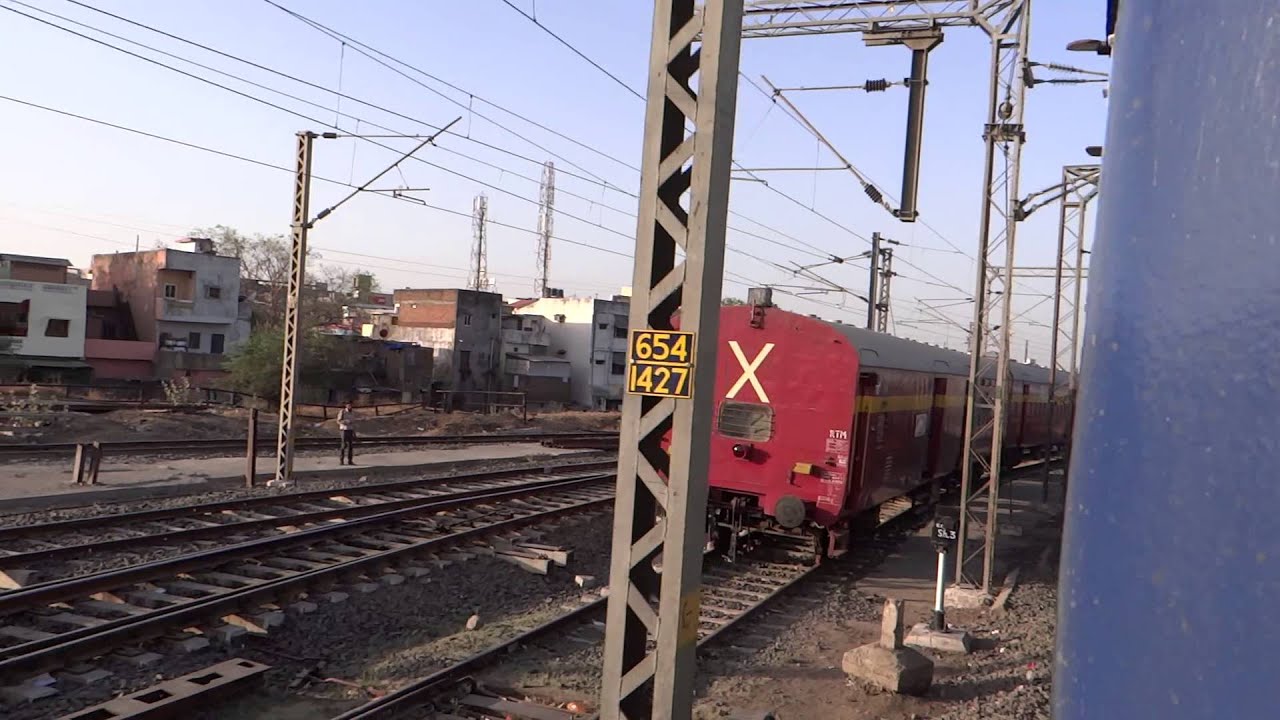 A MIGHTY SKIP ON IR: RATLAM Jn. SKIP MAHARASTRA SAMPARK KRANTI EXPRESS