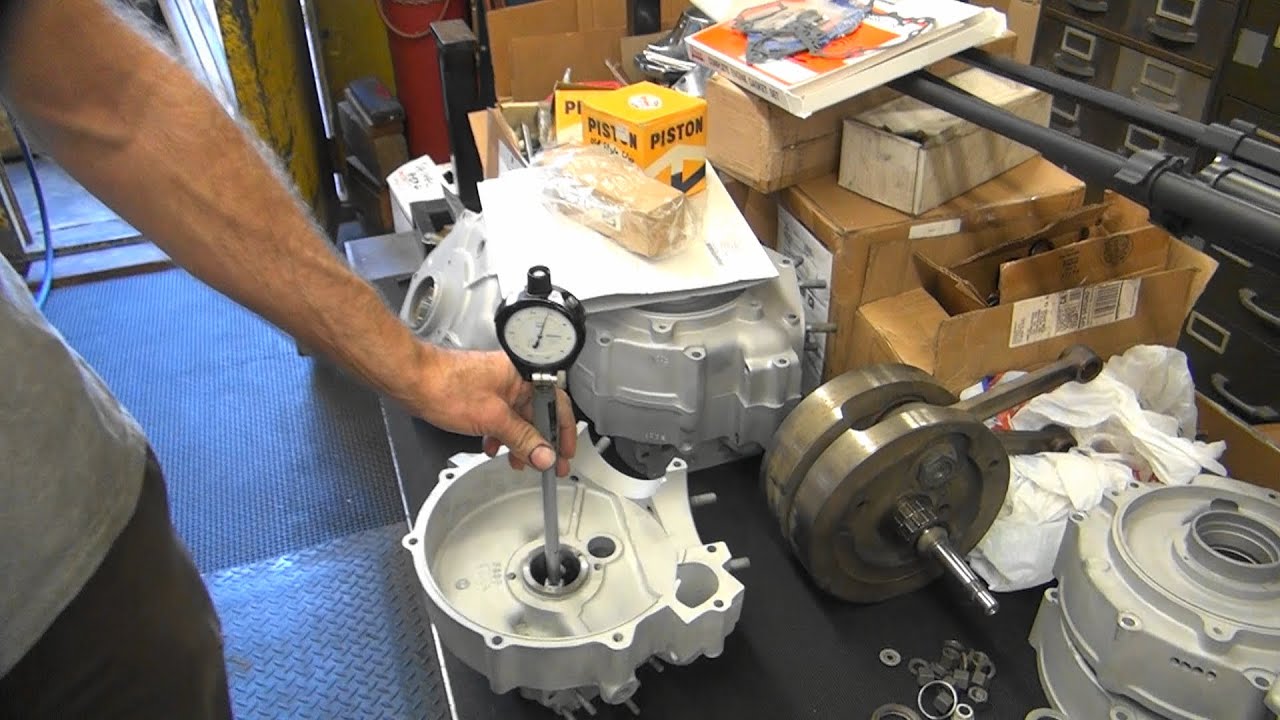 #113 1965 panhead 74ci lower-end motor rebuild flywheel cylinder honing FL FLH harley tatro machine