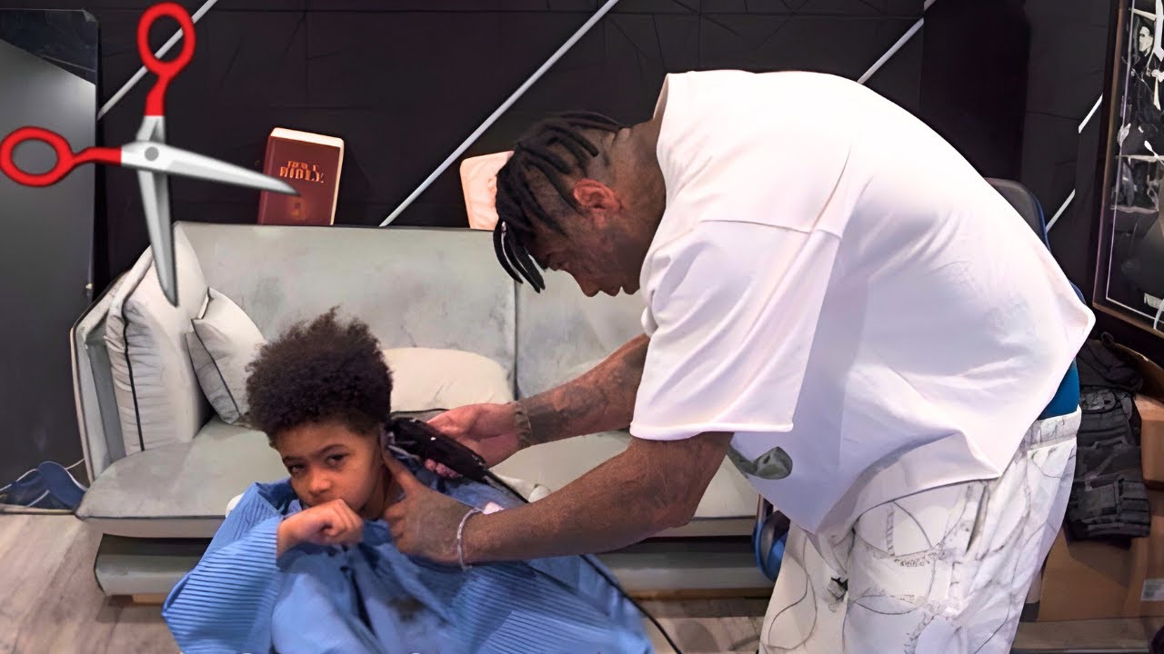 Blueface подстриг своего сына в прямом эфире