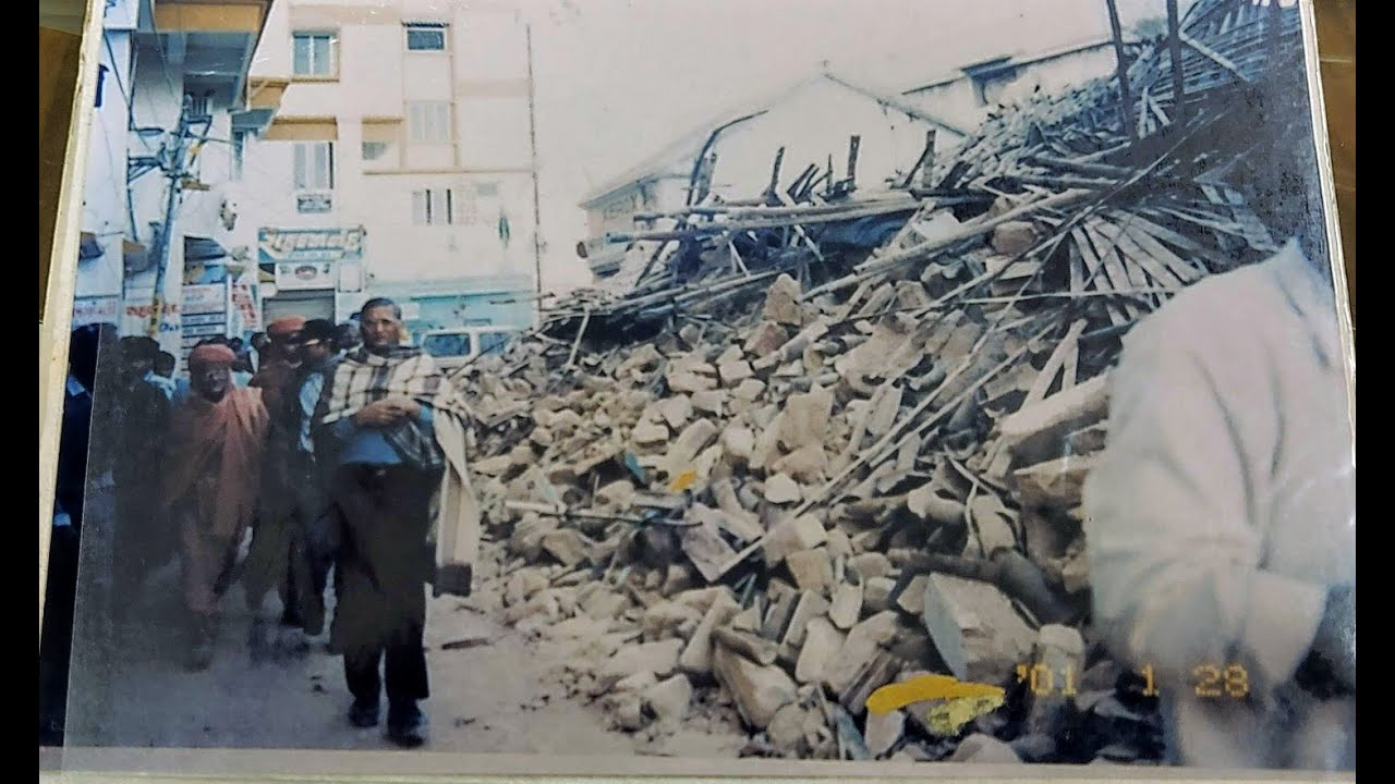 DHYANI SWAMIJI'S MANAV SEVA IN EARTHQUAKE 2001 - KUTCH