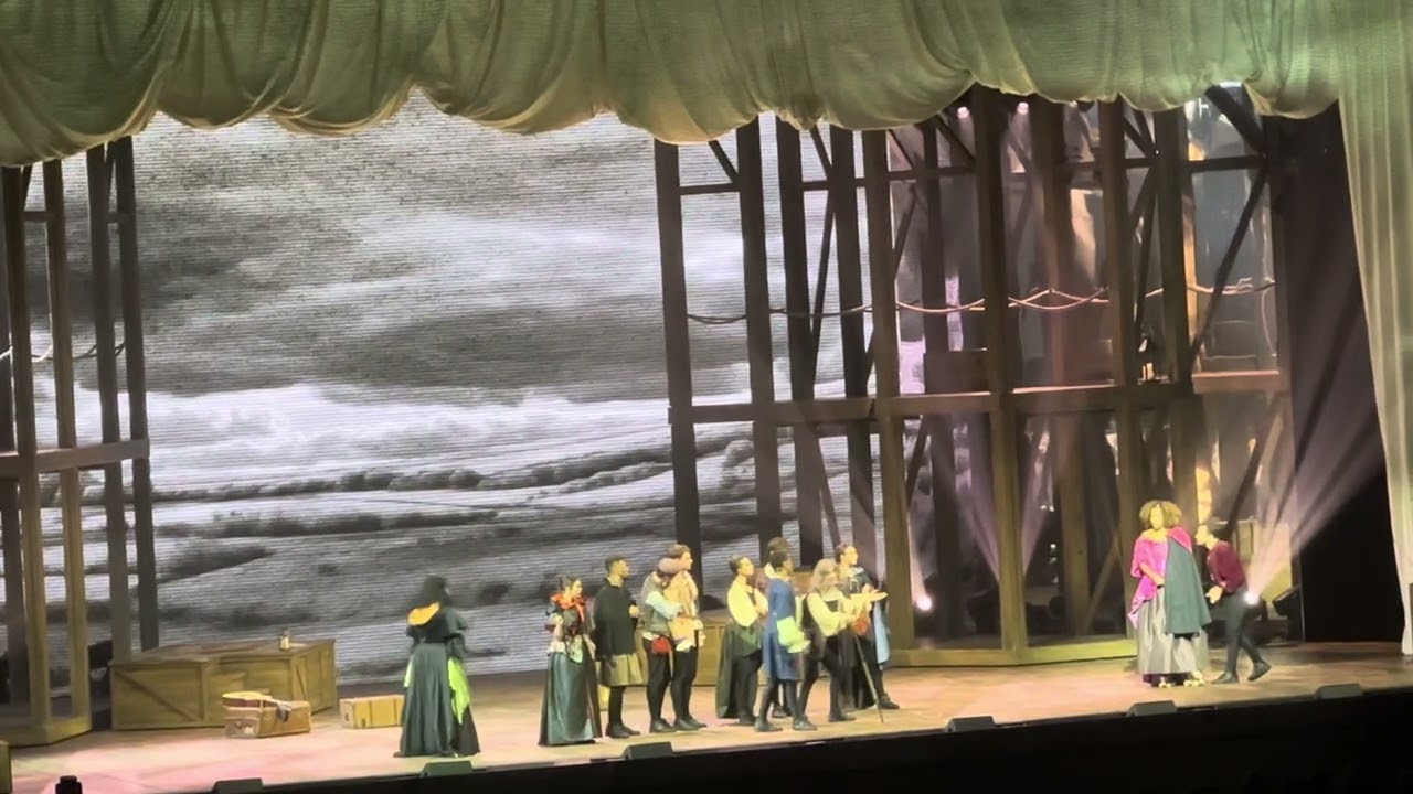 Un magnifique spectacle MOLIÈRE L’OPÉRA URBAIN.. L’incroyable histoire d’un génie 👏👍😊