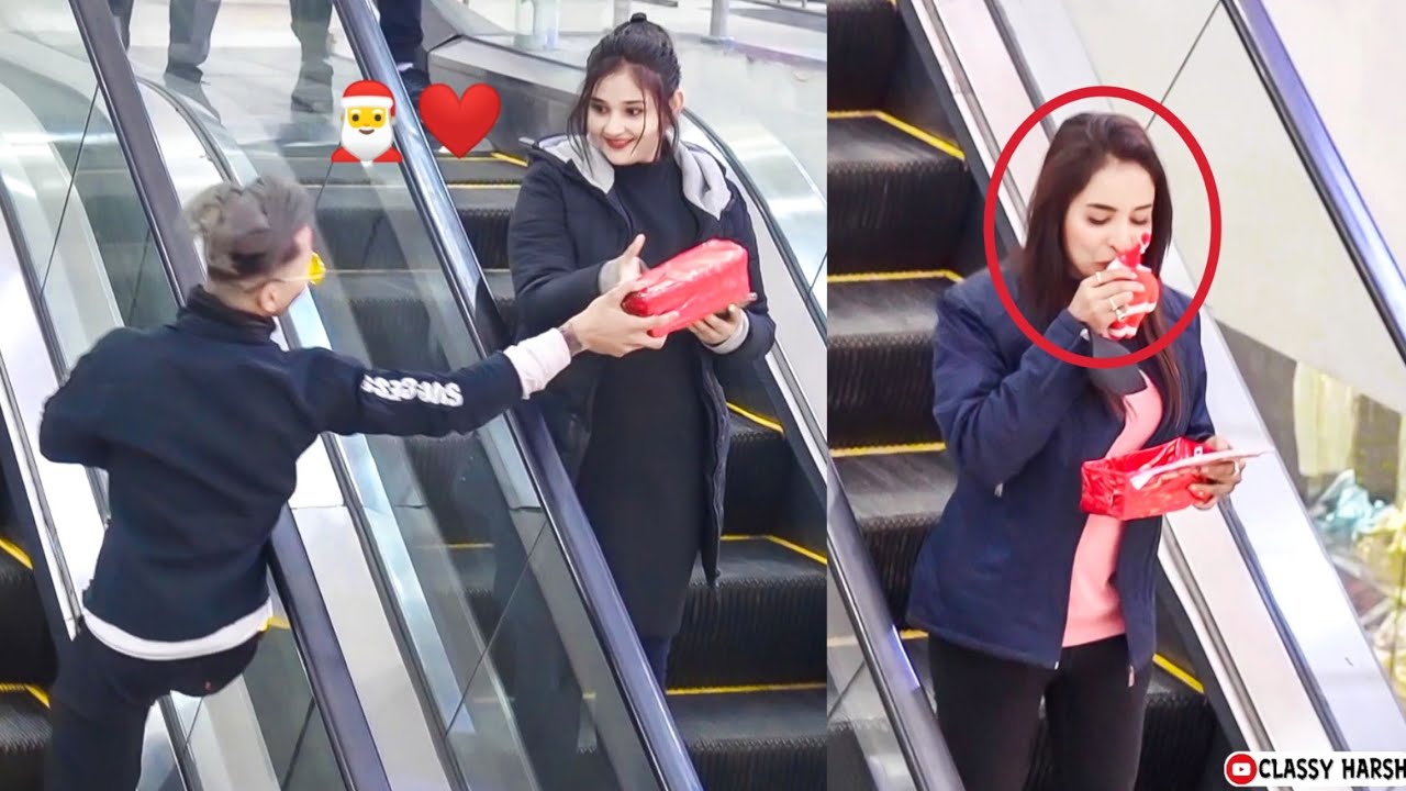 GIVING 🎄CHRISTMAS 🎅GIFT ON ESCALATOR || CLASSY HARSH