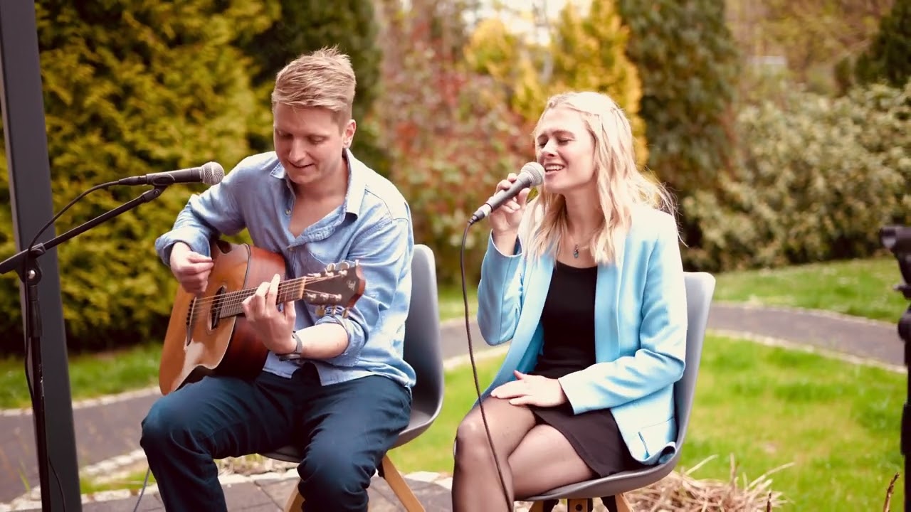 Valerie - Amy Winehouse (Cover by Fabienne & Chris)