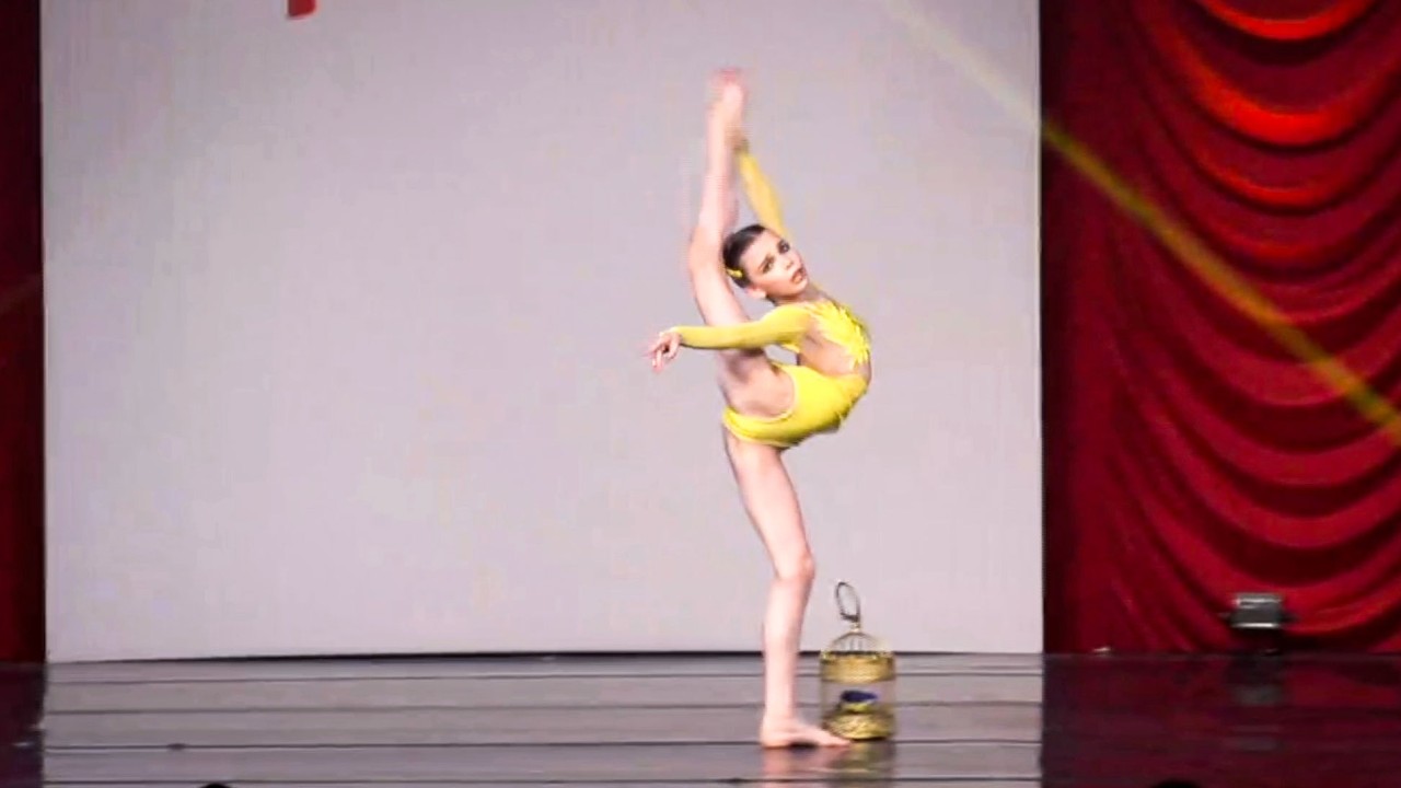 Sylvie Win Szyndlar - Bird Girl