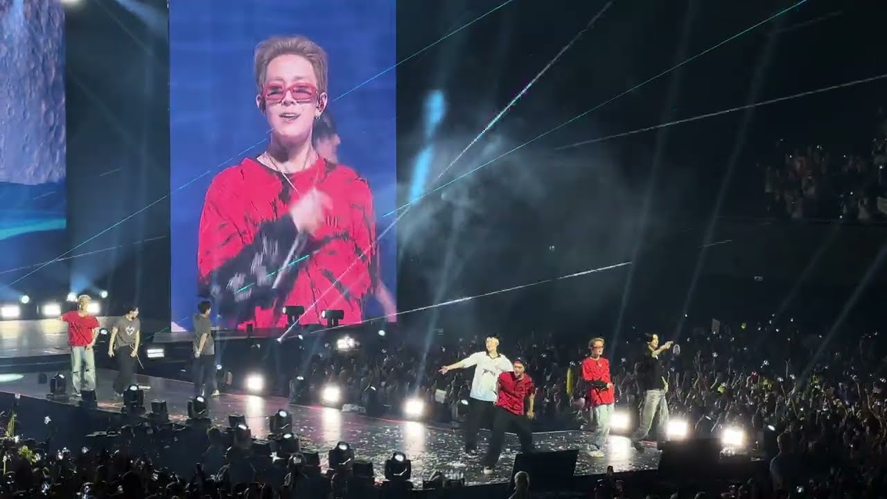 250828 ENHYPEN (엔하이픈) - Drunk-Dazed (Coachella Ver.) in Amsterdam