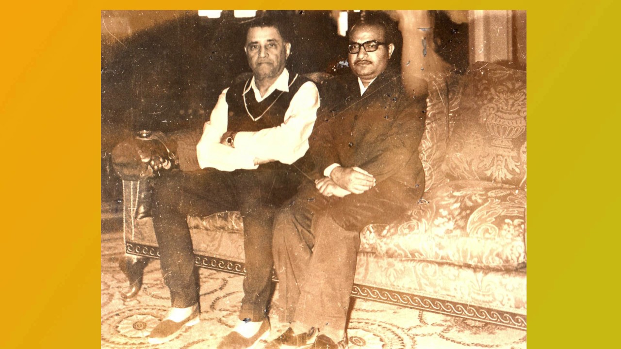 SAURASHTRAMA JHALA RAJWANSHNA SHASHANNO ITIHAS - HARPALDEV MAKWANA  THI YEAR 1948 SUDHI.