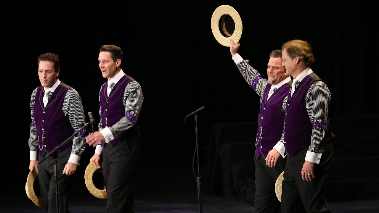 Main Street Championship Swan Set