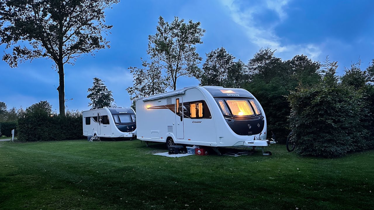 Alkmaar Stadtcampinplatz mit dem Wohnwagen
