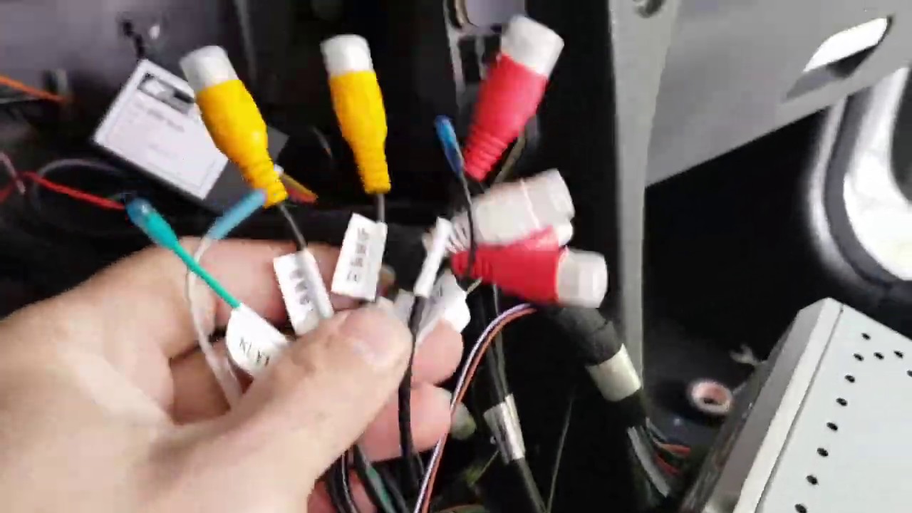 Installazione autoradio android su MERCEDES SLK R171 con fibra ottica