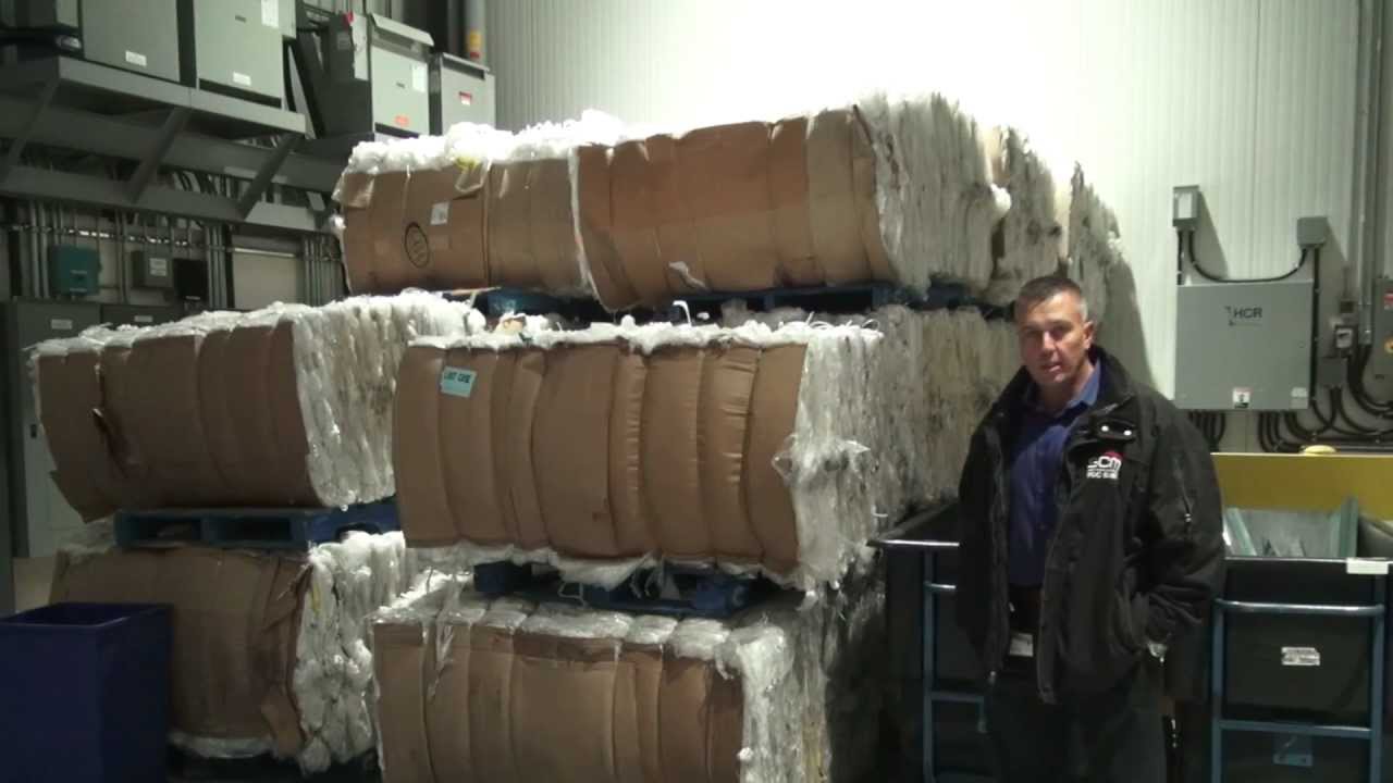 21. Walmart использует вилочные погрузчики, работающие на водородном топливе, на своем гигантском...