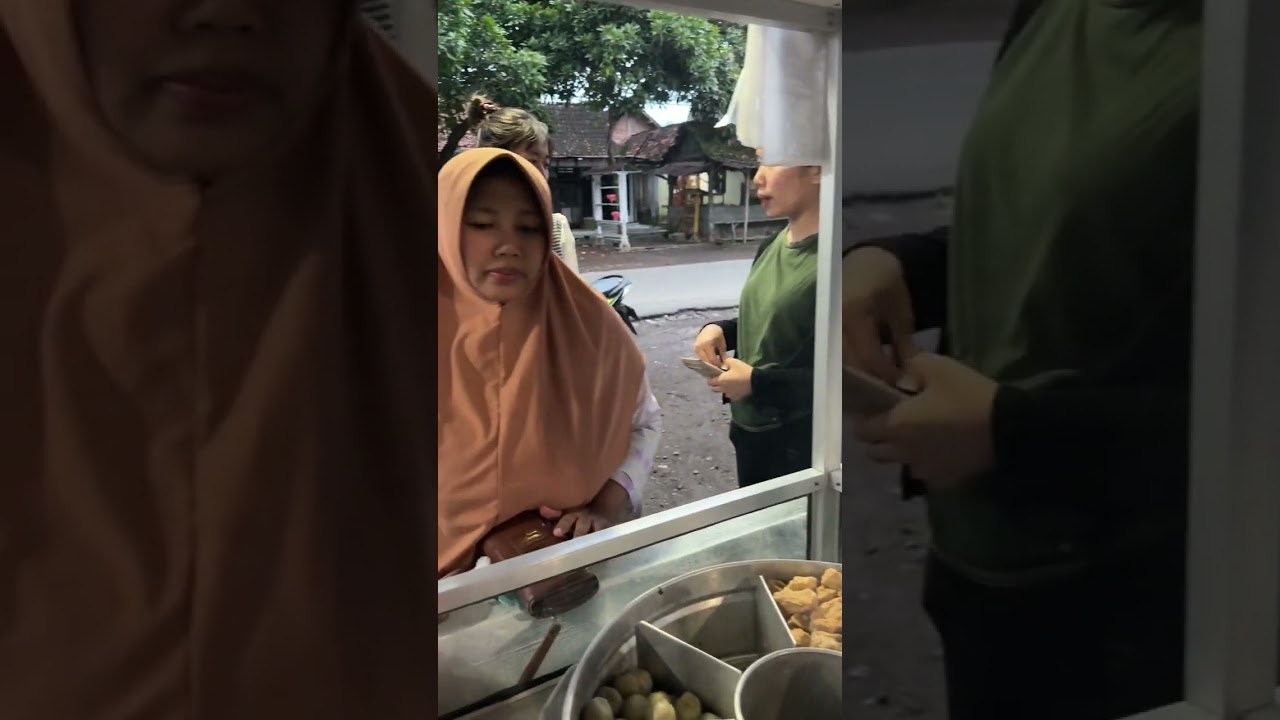 Jualan cilok dibln puasa apakah masih rame