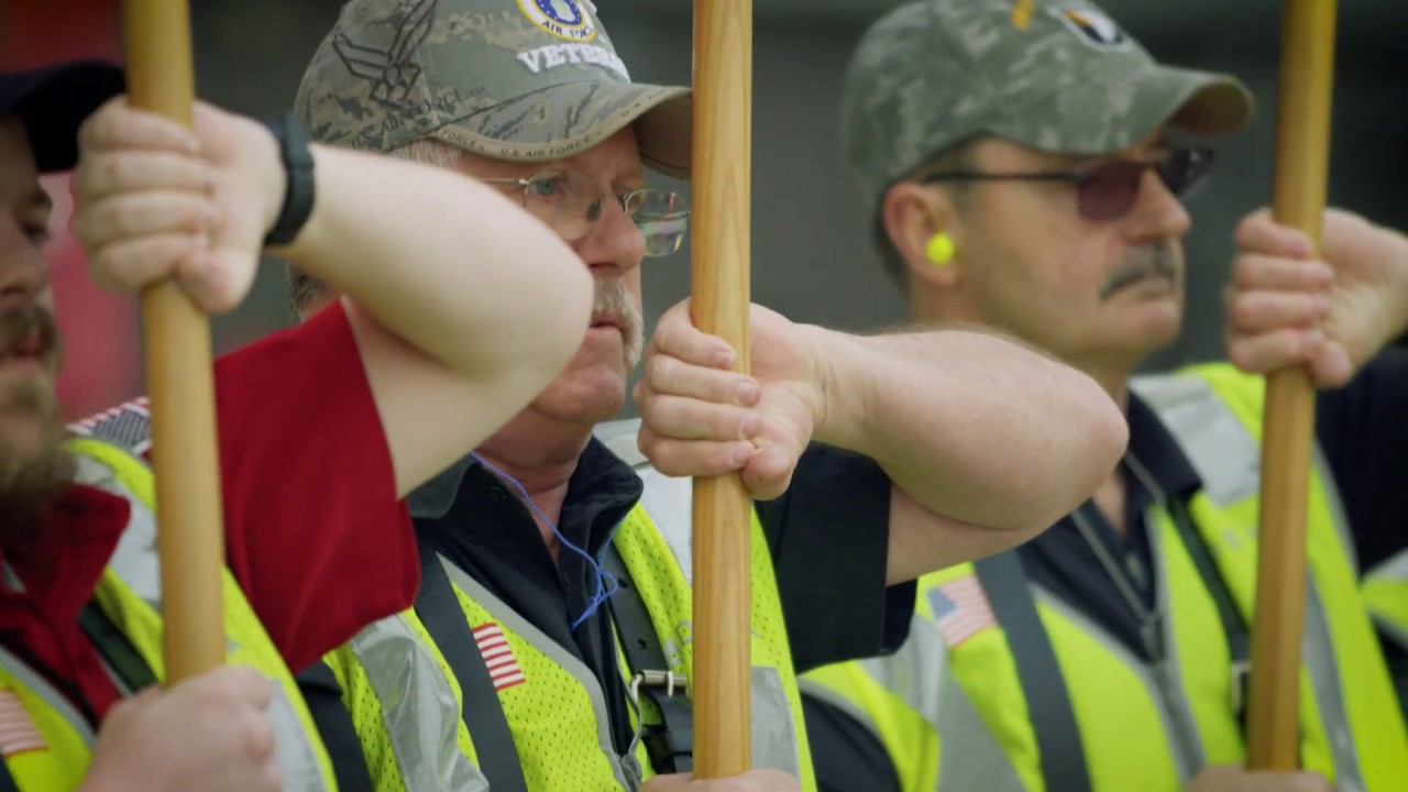 Delta Airlines Honor Guard ML Kishigo Memorial Safety Vest Video