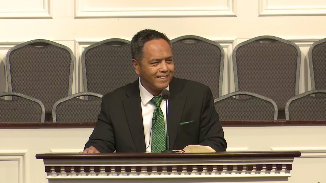 Bro. Tom Apusen preaching 