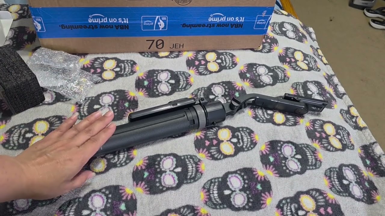 Ulanzi TT23 Auto-Tracking Selfie Stick Tripod Unboxing