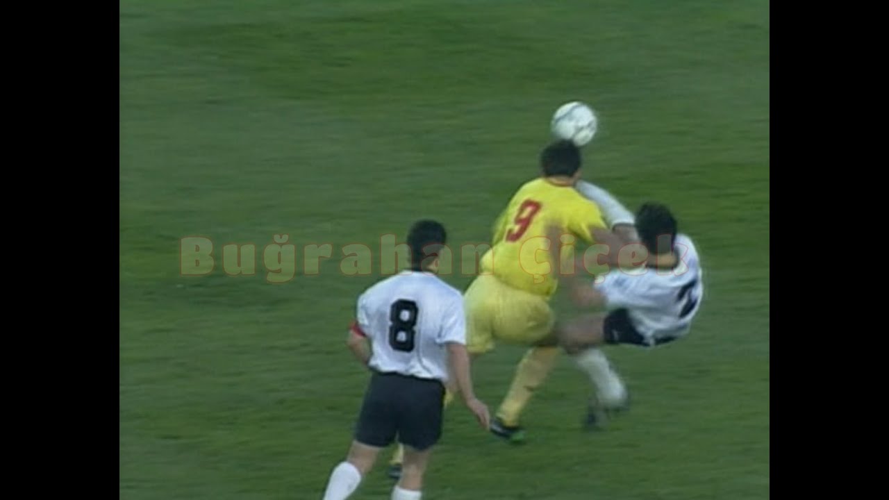 Alpay, Hakan Ş&uuml;k&uuml;r'&uuml;n Burnunu Kırıyor (1994)