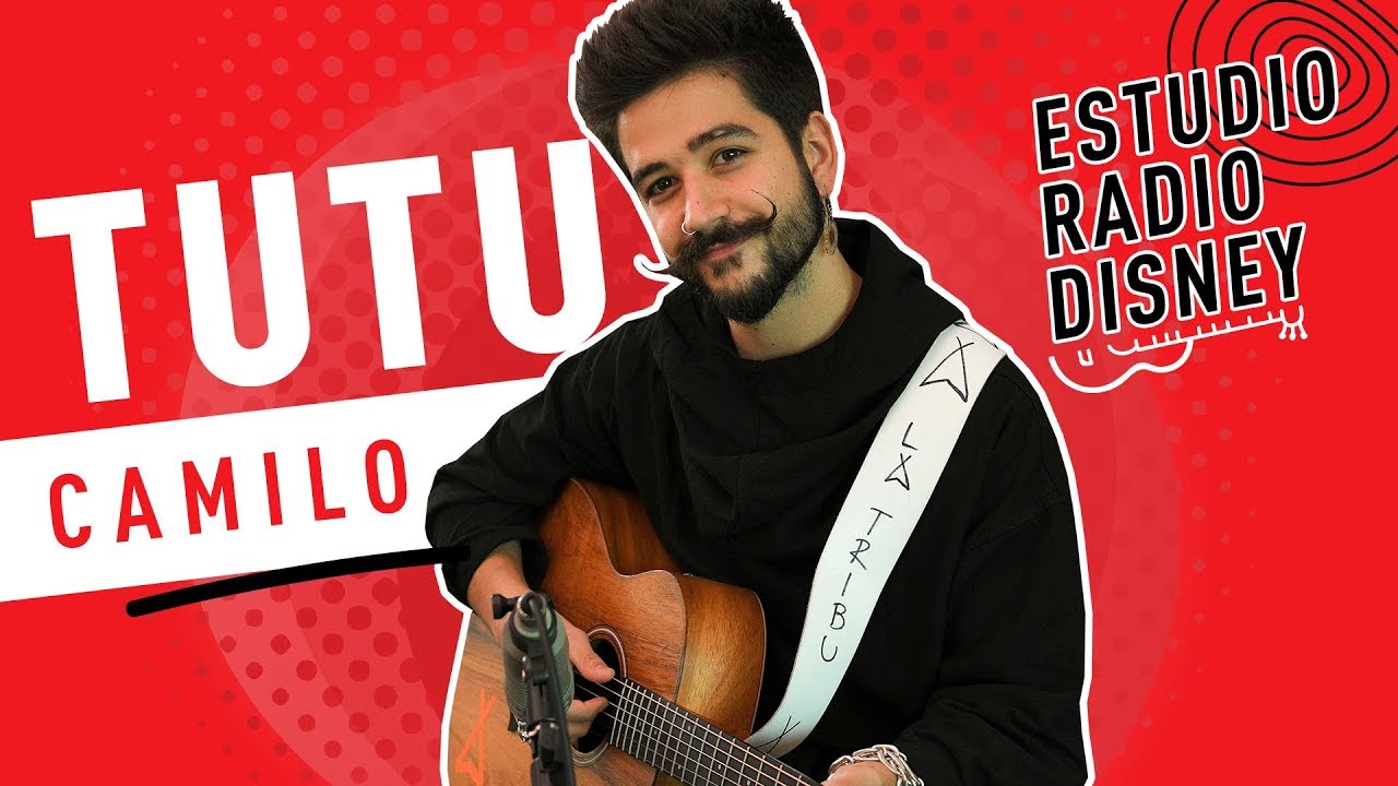 Camilo canta 