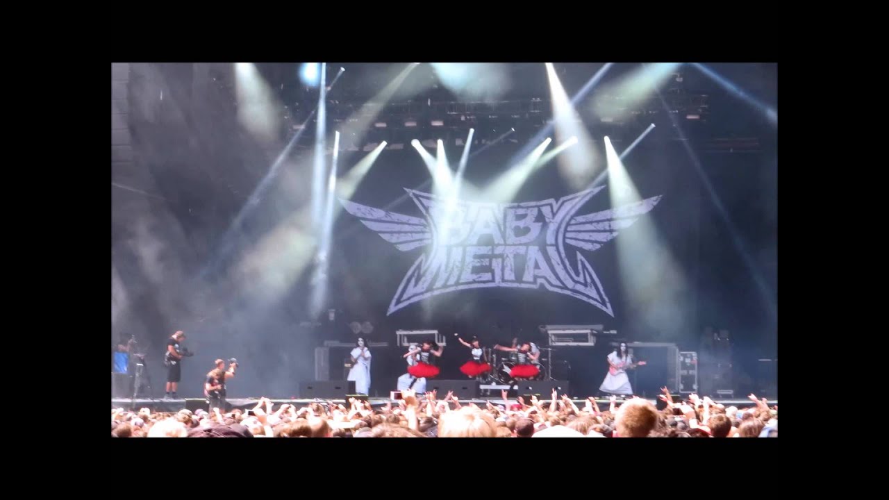 BabyMetal at Heavy Montreal 2014 (Give Me Chocolate)